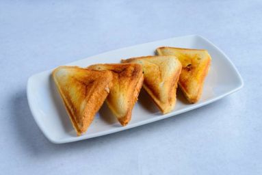 Toast with chorizo